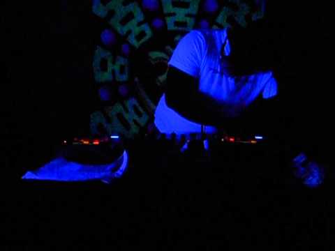 psygilla-   dj set 04 11 13- waldmensch gestampfe