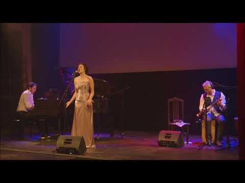 Alice - Medley of Edith Piaf