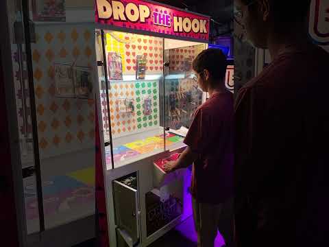 Drop the Hook, Arcade Redemption Game w Prizes Bidding ends 11/2/2023 BidderBros.com