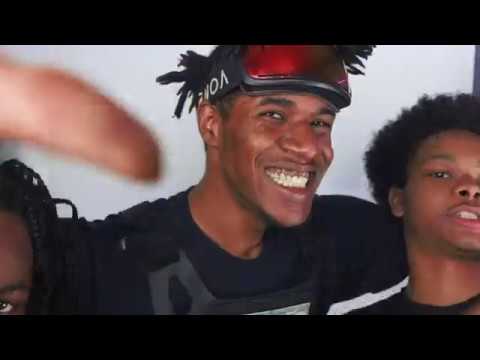 Dnellz x Skee - Wait Hold Up