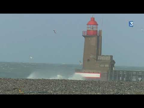 На Европу обрушился ураган "Элеонор"