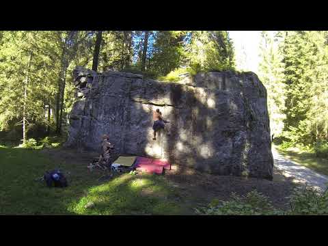 Val Daone boulder - Angiolino Superstar 6c+