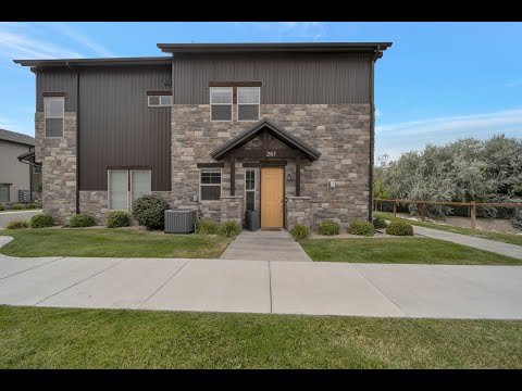 Home For Rent at 261 E Sage Canal Way in Sandy  By Nestwell Property Management