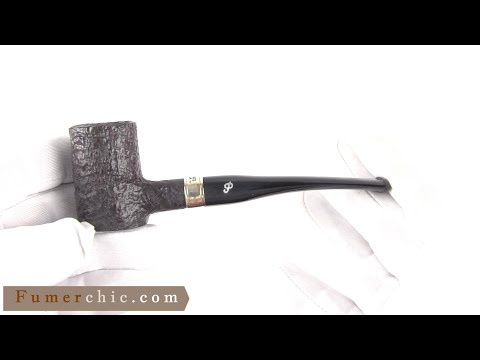 Pipe Peterson Christmas 2023 n°701: fabriquée en Irlande pour les fêtes de Noël.