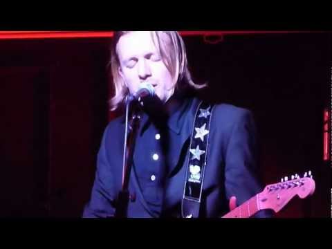 Mark Greaney (JJ72) - Oiche Mhaith live at the Workman's Club, Dublin, 2010