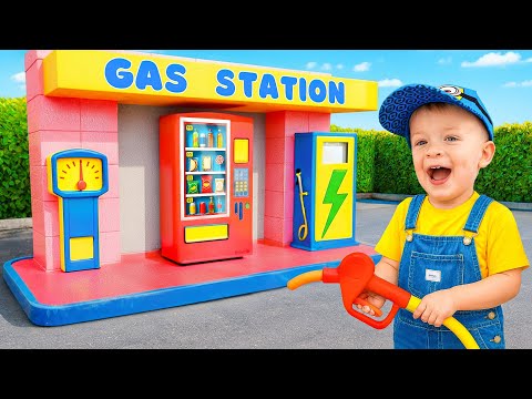 Adam and Mom Pretend Play Gas Station 🚗⛽