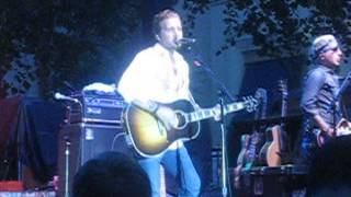 GLORIANA &#39;WANNA TAKE YOU HOME&#39; LIVE AT THE GROVE IN LOS ANGELES