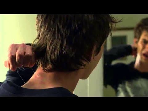 Nakon Sto Ga Ugrize Pauk Srednjoskolac Se Transformise U Superheroja....