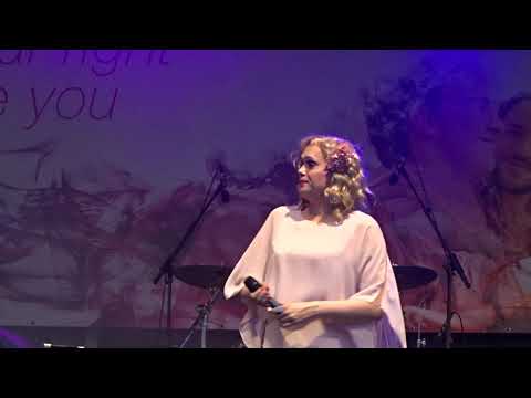 Cassy Carrington Live @Cologne Pride 2019 – Dunkelblau