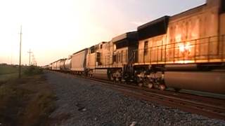 preview picture of video 'UP 4855(SD70M) & UP 6891(AC4460CW) n ( Donaldsonville,La ) !!!!'