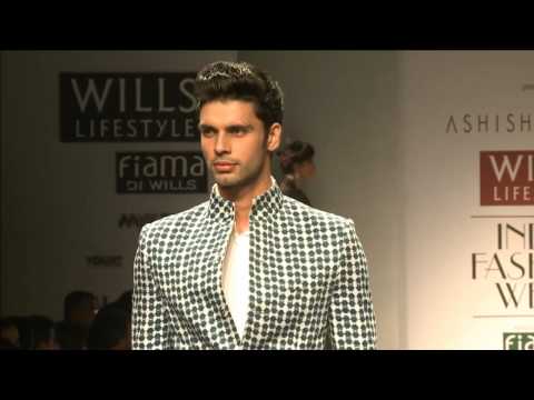 FDCI presents WIFW SS15   Shree Raj Mahal Jewellers presents Ashish N Soni