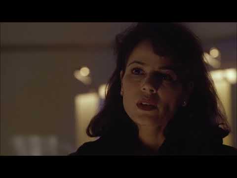 Roxann Dawson in "Darkman 3" (1996) - movie scene - Jeff Fahey