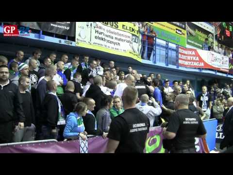 Kibice Anwilu Włocławek podczas meczu z Energą Czarnymi Słupsk