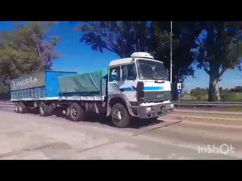 CAMIONES EN RN158 Y CRUCE CON RN19 , SAN FRANCISCO , CORDOBA , ARGENTINA , VIDEO 251