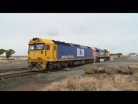 BL30 + X48 Light Engines Arrive At Gheringhap (26/1/2021) - PoathTV Australian Trains & Railways