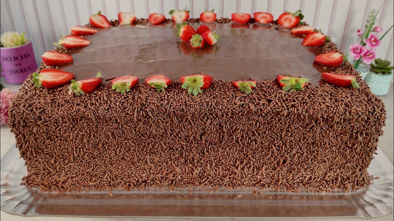 FAZENDO UM BOLO GRANDE DE ANIVERSÁRIO COM DOIS RECHEIOS DELICIOSOS - Delícias da Thata