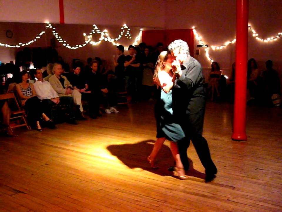 Raul Cabral & Gayle Madeira at the Practilonga Marathon Sept 09