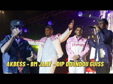 AKBESS en duo avec Bm Jaay & Dip Doundou Guiss à son Show / Esplanade Grand Théâtre 