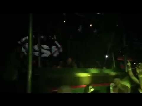 Technasia @ Space Miami Playing DJ Fronter - Long Way Down (Area Remote)