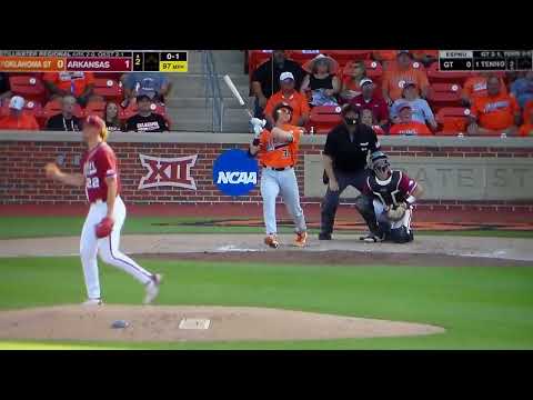 Oklahoma State baseball's David Mendham hits home run vs. Arkansas in regional, 6/5/22