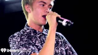 Jack and Jack perfom &quot;Wild Life&quot; on next up