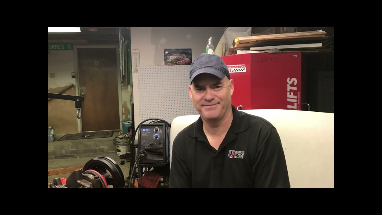 Watch video 350 and 400 Chevy what's the difference. Now 350 and 400 Chevy what's the difference.