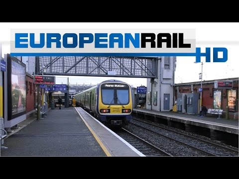 Iarnród Éireann Irish Rail Commuter 29000 DMU 29025 departs Drumcondra Station