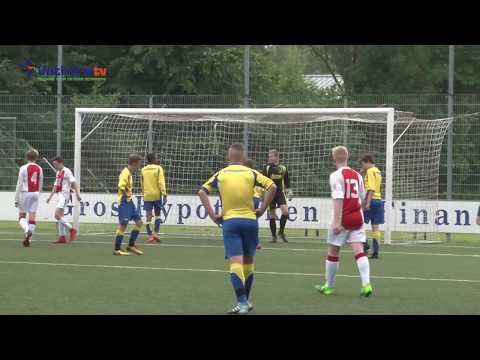 Voetbalteam o15-1 van Hooglanderveen wint in Makkum