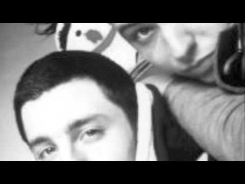 Der Tobi & das Bo - Is mir egal (Adolf Noise Meditation)