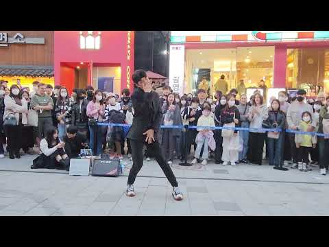 20221029 174052 YuKagawa#유카가와&HyoJin#김효진&ShinHwa#강신화 Hongdae Busking 홍대 버스킹 SnowHorse#눈말