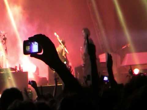 Arctic Monkeys - Teddy Picker (Live @ Mediolanum Forum, Assago, Milano, Italy, 13-11-2013)