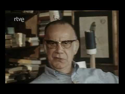 Camilo José Cela: "Hay que mantener siempre las costumbres patrias, meter mano a las criadas..."