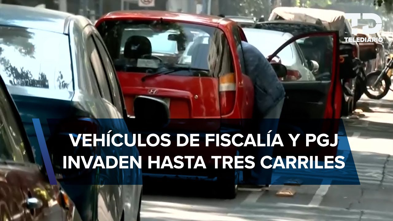 Desde autos hasta patrullas: vehículos mal estacionadas invaden carriles en la Avenida Coyoacán