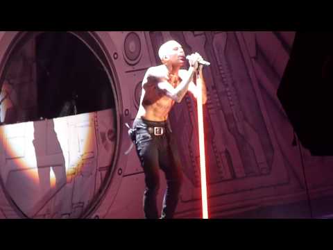 Chris Brown - NO BULLSHIT LIVE ! AT Bercy PARIS 09/12/12