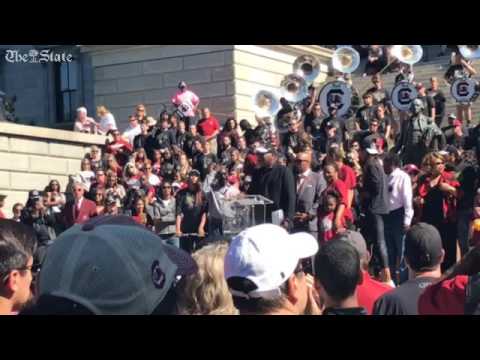 Dawn Staley Way! Street renamed for USC coach