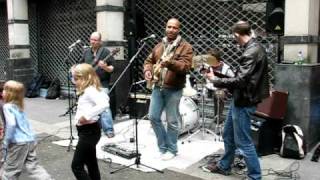 Gloria By Pushing'40