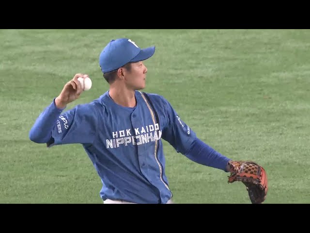 【1回裏】ファインプレー!! ファイターズ・石井一成 抜けそうな打球をダイビングキャッチ!! 2025年4月30日 福岡ソフトバンクホークス 対 北海道日本ハムファイターズ