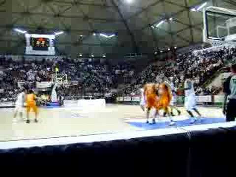 Carmatic PT - Fileni Jesi 80-68; Porzingis da 3