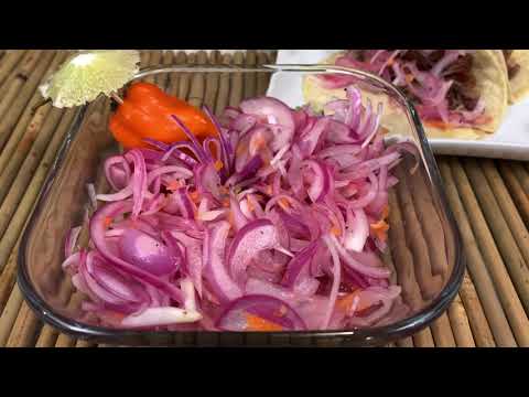 Salsa De Cebolla Y Chile Habanero