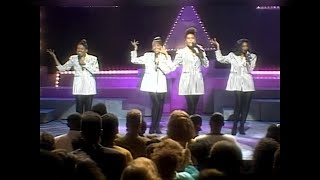 En Vogue &quot;Hold On&quot; live! It&#39;s Showtime at the Apollo! 1990