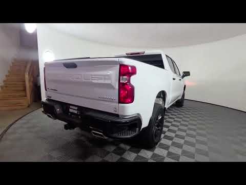 2023 Chevrolet Silverado 1500 Crew Cab Short Box 4-Wheel Drive Custom Trail Boss in Summit White for sale at Murray Mazda in Chilliwack, BC