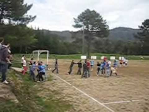 Lío al final del partido Barro Combarro
