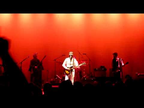 EELS-Souljacker Part 1(Live At Brixton Acadeny London 01/09/2010)