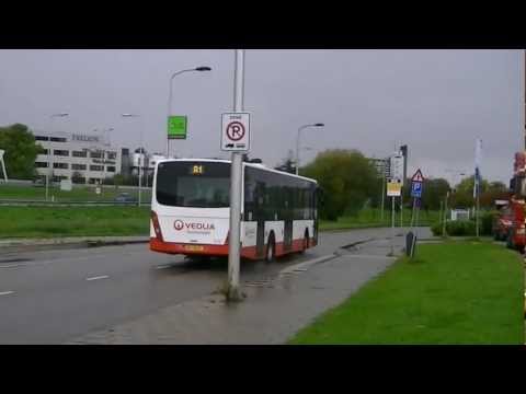 Veolia 170 vertrekt van IKEA Delft