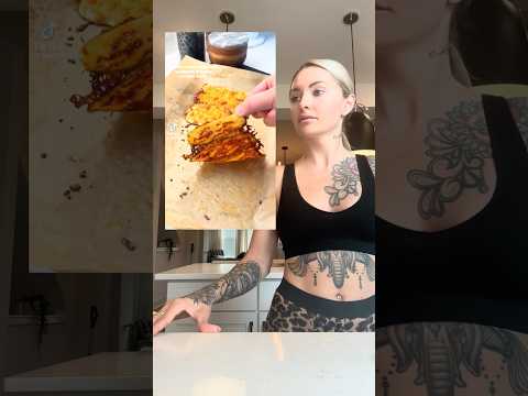 Trying the viral pickle sandwich 🥒🧀🥪