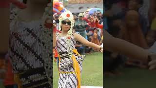 Download lagu sintren ebeg banyumasan//ebeg jaranan cemeti kang ucin mp3