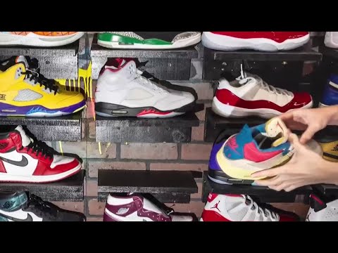 12 indicted in $2 million Nike shoe thefts