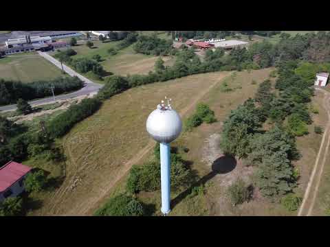 Vodojem v obci Svéradice.