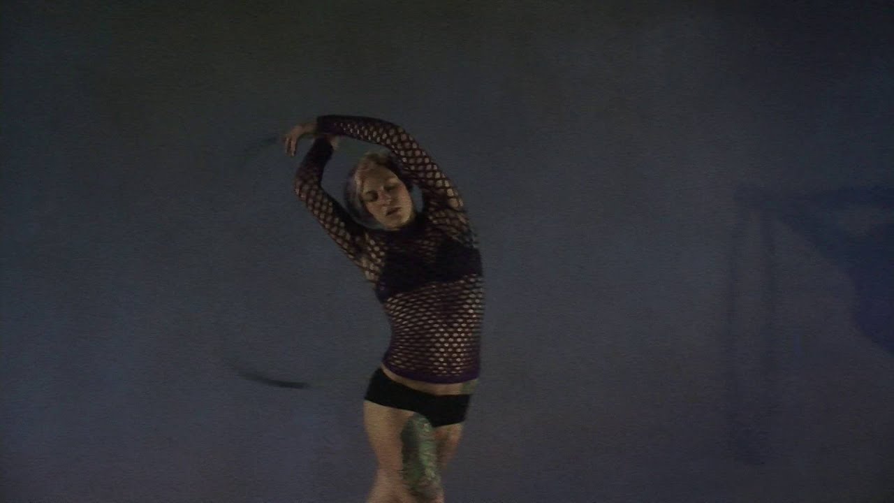 'In The Va Va Voom Room' Explores The Art of The Tease