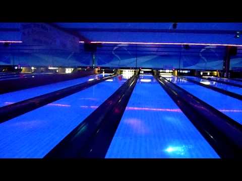 Jeremy Azzolini - Strike Bowling 17 Avril 2011.MP4